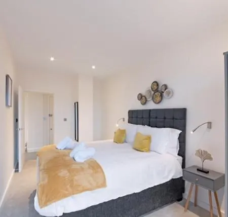 Lillyrose Serviced Apartments - St Albans City Centre Exterior photo