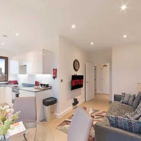 Lillyrose Serviced Apartments - St Albans City Centre Exterior photo